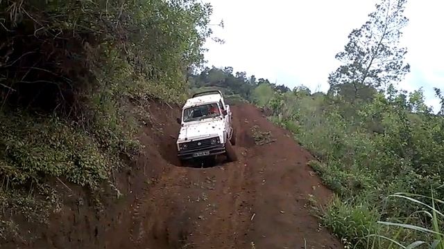 4X4 BELLE VUE OFF ROAD смотреть онлайн