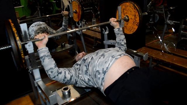 Жим лежа от 20 до 200 кг. 20 подходов! смотреть онлайн