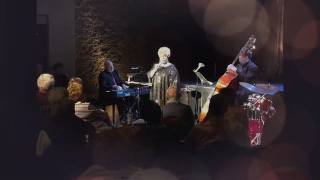 Avery Sommers at the Delray Beach Playhouse (Jan. 2018) смотреть онлайн