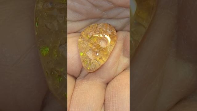 Огненный мексиканский опал. Новогодняя сказка на ладони) смотреть онлайн
