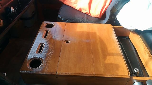 Ящик бар в КАМАЗ на средние сидение своими руками из досок. Установка в кабине. смотреть онлайн