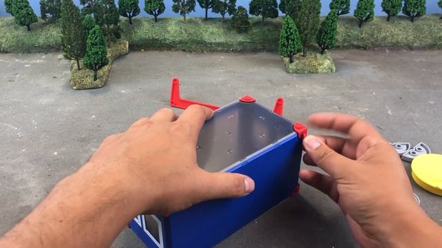 Собираем салон для машинок. Видео с машинками. смотреть онлайн