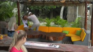 Дом-2: Лера разбила кружку о голову Захарьяша