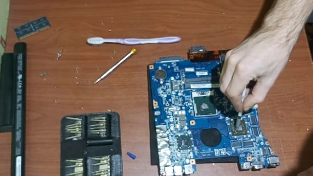 Sony SVE151C11V разборка, чистка