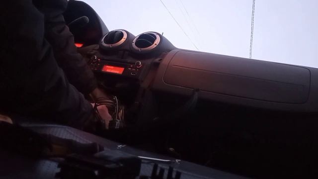 Ларгус, замена лампочек центральной панели и климата. смотреть онлайн