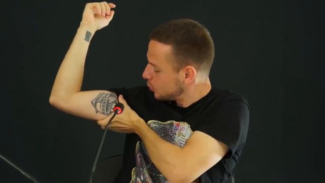 ТРЭВЕЛ-БЛОГЕР. Про татуировки Лёни смотреть онлайн