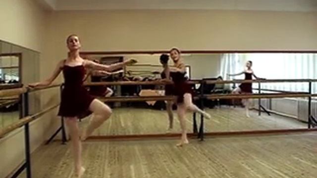 Выпускной экзамен по классическому танцу 8 класс 2022г. Концертмейстер Рустянова Л.Н. смотреть онлайн