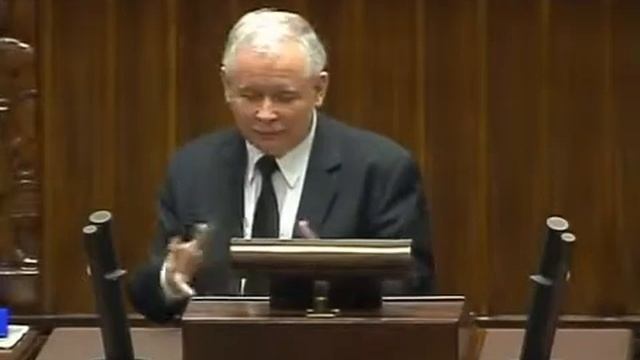 [204/391] Jarosław Kaczyński: Panie Marszałku! Z pamięcią u pana jest chyba nie najlepiej. B... смотреть онлайн