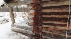 Таёжная изба. Ночевка быт.Рыбалка с промысловиком. Нашли следы репрессированных  86 лет давности.
