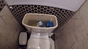 Течёт унитаз? Профилактика впускного клапана арматуры бачка унитаза.