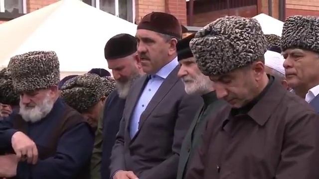 СЕВЕРО КАВКАЗСКАЯ БУХАРСКАЯ ПАПАХА ИСТИННЫХ ГОРЦЕВ И МЮРИДОВ ШЕЙХА И ЭВЛИЯ смотреть онлайн