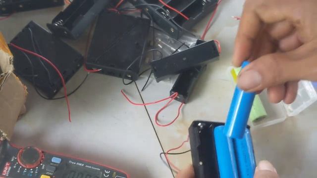 parallel 18650 box test battery holder Lithium Battery box смотреть онлайн