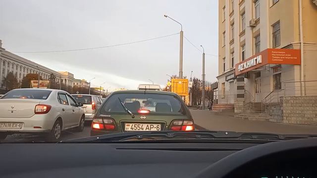 Красится за рулем смотреть онлайн