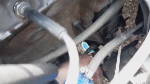 ВАЗ 2107  Проблема с переключением передач. Выключением 1-й и задней.