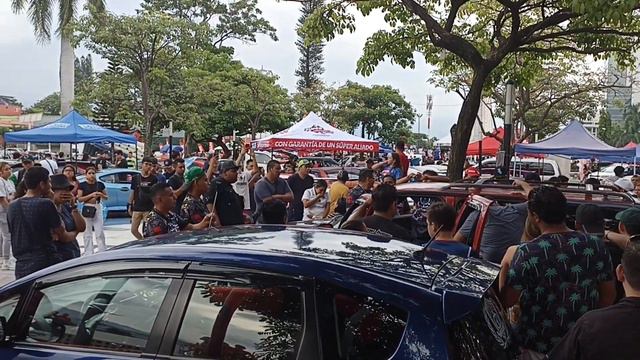 FEST KOREAN CARR EN EL SALVADOR смотреть онлайн