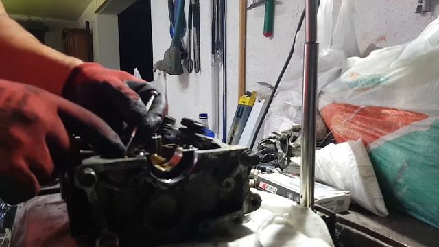 Desmontar Válvulas Culata Motor 6G72. Mitsubishi 3.0 V6. 150cv