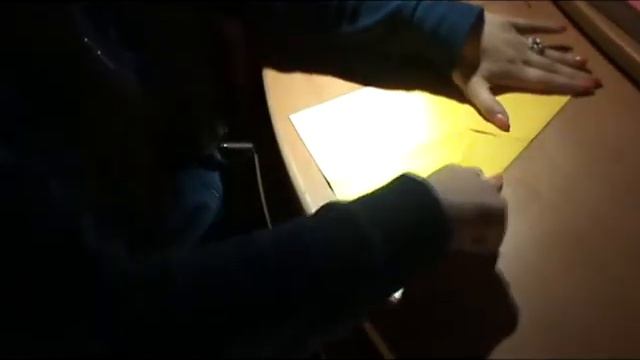 Бумажный самолетик смотреть онлайн