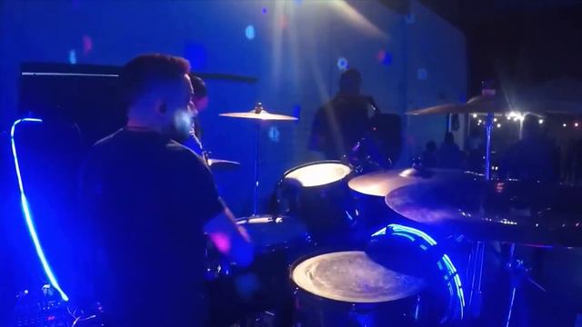 Kings Of Leon - Sex On Fire ( Drum Cam Live) смотреть онлайн