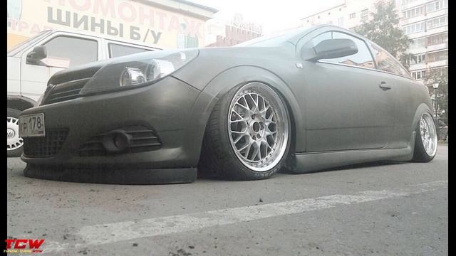 Opel Astra H GTC Bagged on Chevrolet Corvette Rims Project смотреть онлайн