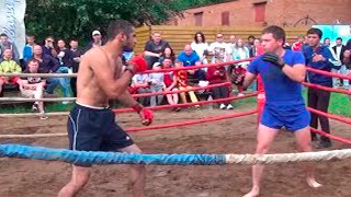 Кавказский мужик против Боксерчика смотреть онлайн