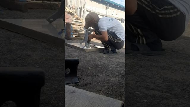 Кузнечный тиски 1961года с турбожимный губкой.ГОСТ 7225-54 Реставрация. смотреть онлайн