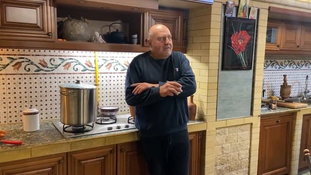 ЯХНИ В ОРЕХОВО-ШАФРАННОМ СОУСЕ|СУП смотреть онлайн