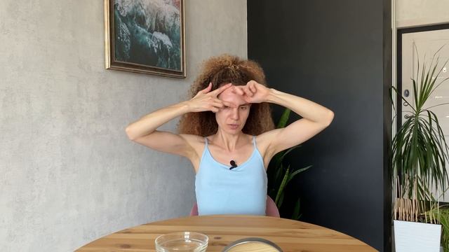 УБИРАЕМ МОРЩИНЫ СО ЛБА И ВОКРУГ ГЛАЗ - САМОМАССАЖ Ч 1 смотреть онлайн