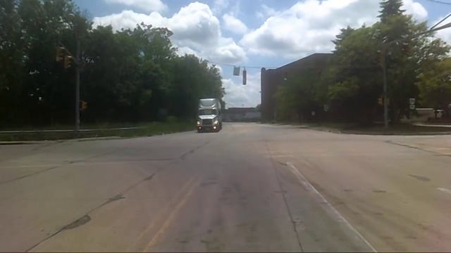Runs red light to tailgate me: Ohio (GIT 5762) 6-5-2015 смотреть онлайн