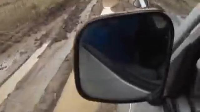 На Junior'e в лес по синьке.avi смотреть онлайн