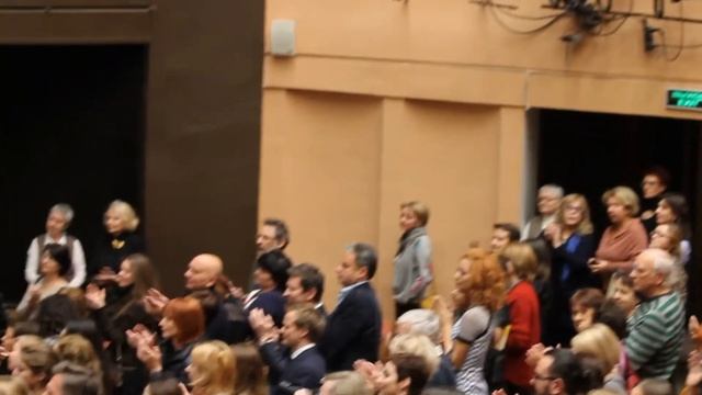 В начале и в конце времен (поклоны) [Театр Моссовета, 27.10.2014] смотреть онлайн