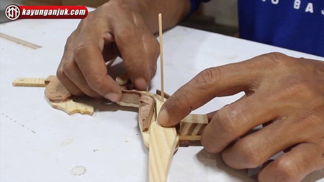 VELOCIRAPTOR Wooden Toys DIY - Kayu Nganjuk