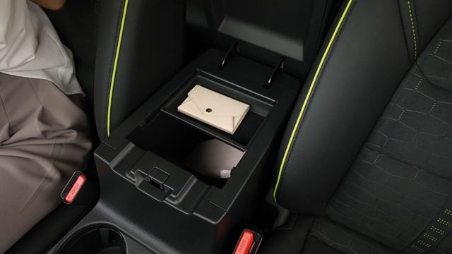 CX-5の室内収納とUSBポートについて / マツダ公式 смотреть онлайн