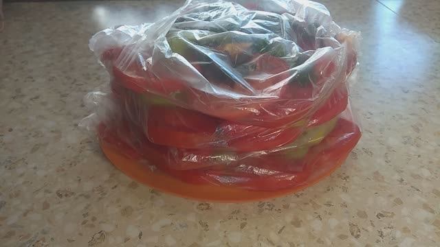 Как я замораживаю овощи на зиму. Лайфхак, полезные советы. смотреть онлайн