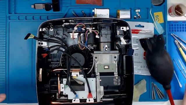 XGimi H2. Сборка после замены DMD чипа. 3 часть смотреть онлайн