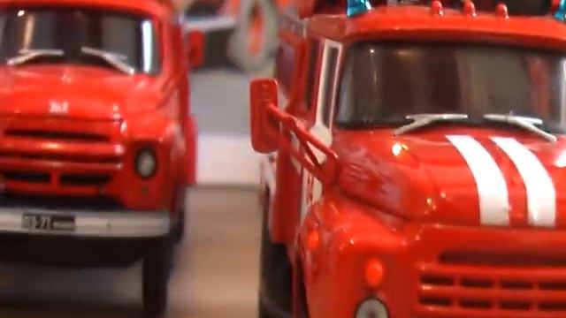Пожарные Вис-294611, Mercedes, ГАЗ-53АЦ-30, ЗИЛы-130 АЦ-30 и АЦ-40 от АИСТа и DeAgostini часть 1 смотреть онлайн