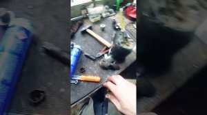 УАЗ 452 замена шкворней не снимая поворотный кулак. Замена на шкворня с коническим подшипником.