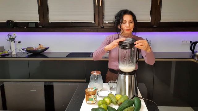 #Batido de Aguacate/Avocado y Limón Super saludable reduce el colesterol/Batido de avocado con lech смотреть онлайн