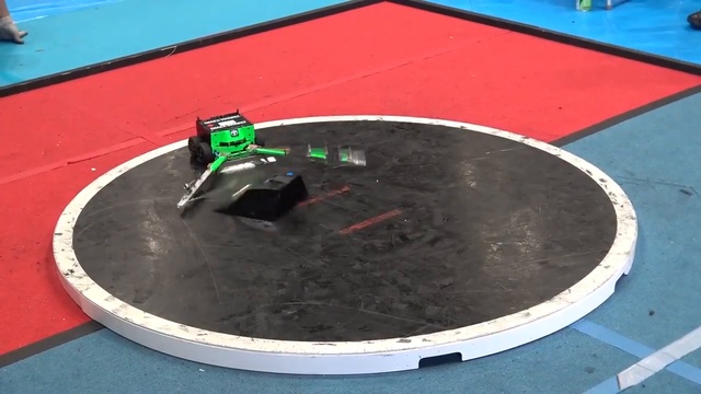 Соревнования по робо-сумо в Японии смотреть онлайн