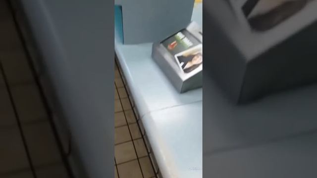 Glitching Skooma Addict NPC Frozen In Burger King | Oblivion NPC смотреть онлайн