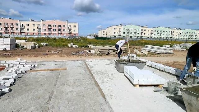 Дом 83 Кладка стен 1го этажа.13.08.18 Северная Мыза смотреть онлайн