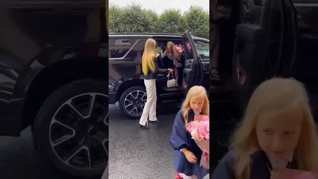 1 сентября в частной гимназии! Вечеринка после линейки! смотреть онлайн