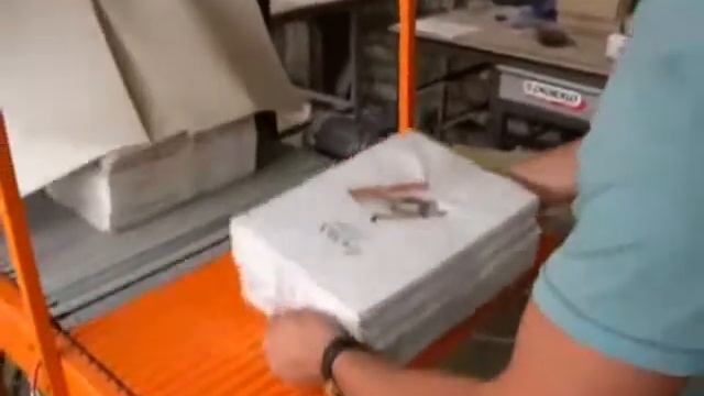 Термоупаковочная линия ТМ-1П смотреть онлайн