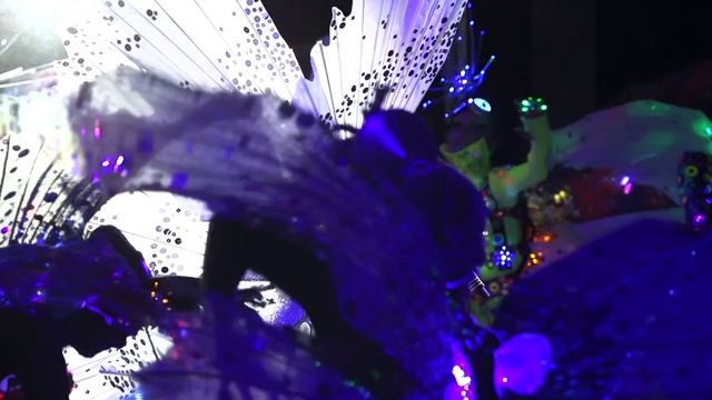 LexusNxShow ТРИ СЕСТРЫ. Москва. 03/10/2014 смотреть онлайн