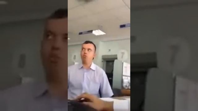 Парень пришел просить кредит у банка что бы стать мером Ростова и купить бугатти смотреть онлайн