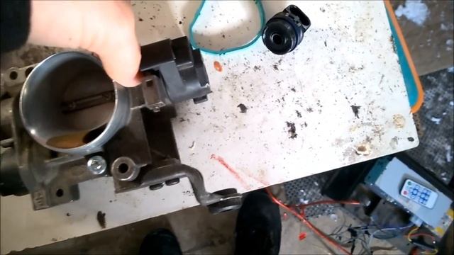 Fiat Punto 1.2 8v - How To Change Throttle Position Sensor (TPS) смотреть онлайн