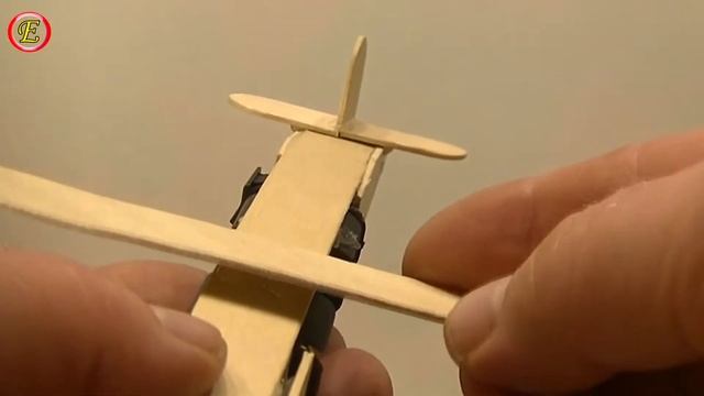 Как сделать самолет с DC Motor-DIY /Деревянные игрушки самолет смотреть онлайн