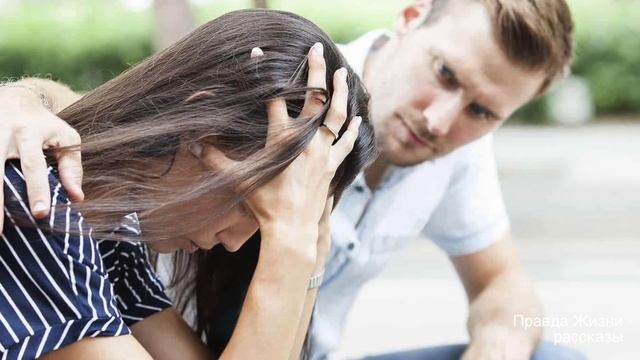 Мужчина в кафе увидел женщину, которую бросил 25 лет назад, а рядом с ней сидел… смотреть онлайн