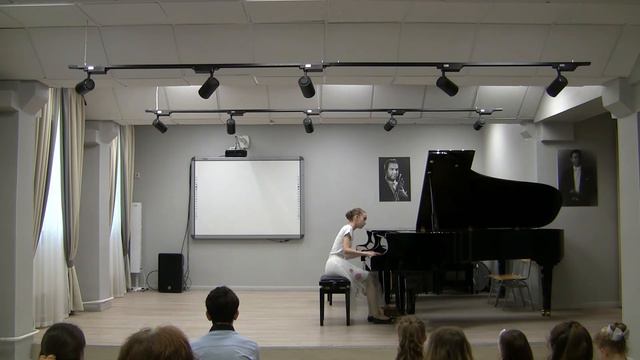 Ефремова Виталина. А. Аренский - "Романс", соч.53 №5 смотреть онлайн