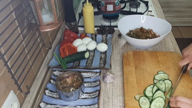 салат из свежих овощей с говядиной смотреть онлайн