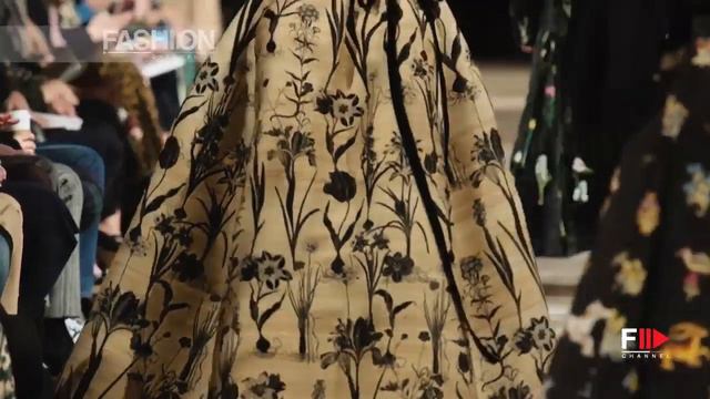OSCAR DE LA RENTA Fall 2018 Highlights New York - Fashion Channel смотреть онлайн